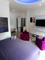 Titanic Residence - 7 minute walk to the Beach