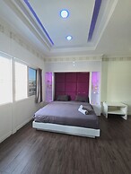 Titanic Residence - 7 minute walk to the Beach