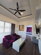 Titanic Residence - 7 minute walk to the Beach