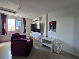 Titanic Residence - 7 minute walk to the Beach