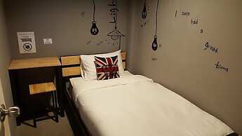 La Belle Nuit House