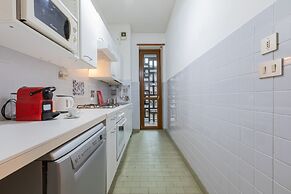 Adriano Apartment by Wonderful Italy