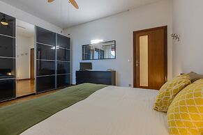 Adriano Apartment by Wonderful Italy