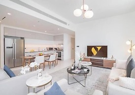 Vogue | Emaar Beachfront Marina Vista with Private Beach Access