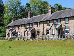 3 Railway Cottages