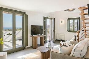 Acro Caldo Suites
