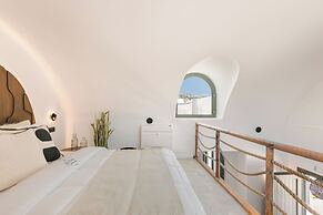 Acro Caldo Suites