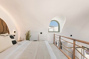 Acro Caldo Suites
