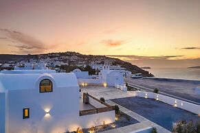 Acro Caldo Suites