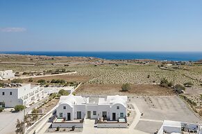 Acro Caldo Suites