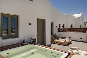 Acro Caldo Suites