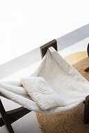 Acro Caldo Suites