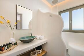 Acro Caldo Suites