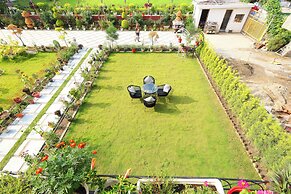 Chitralekha Boutique Resort