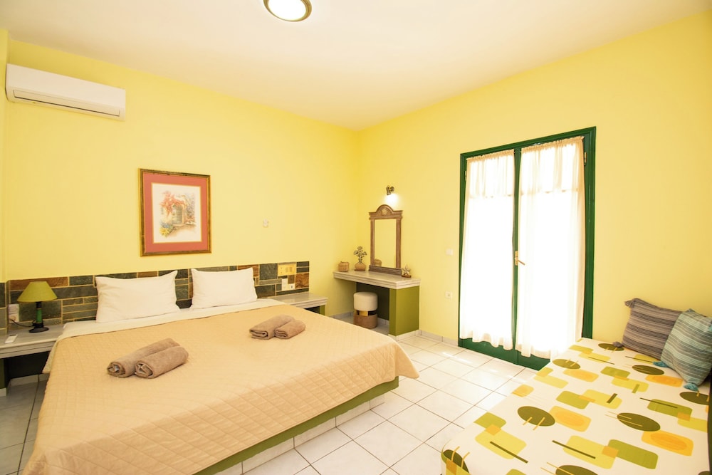 Aquarius Apartments by Checkin