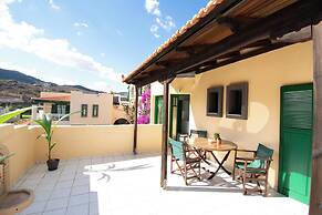Aquarius Apartments by Checkin