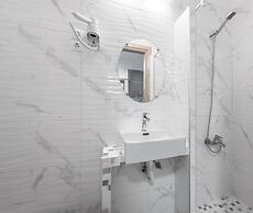 Azur Residences, Nilie Hospitality MGMT
