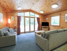 Oak Lodge