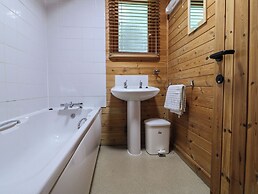 Oak Lodge