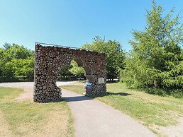 Oak Lodge