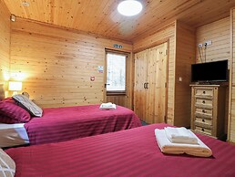 Rowan Lodge