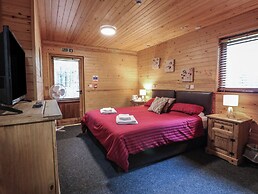 Rowan Lodge