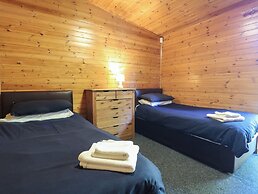 Cedar Lodge