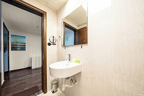 Zapbed House-ONT 405