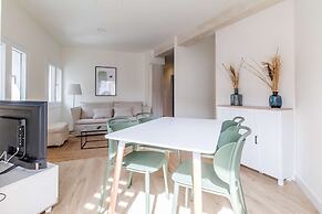 Double Castilla 2BR Home Near Castellana Avenue