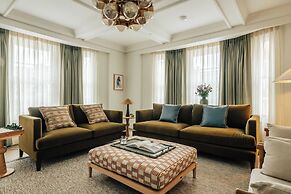 Claridge House by SLO