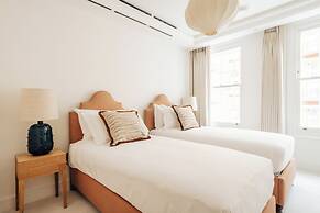 Claridge House by SLO