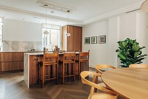 Claridge House by SLO