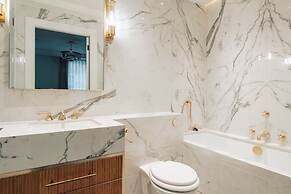 Claridge House by SLO