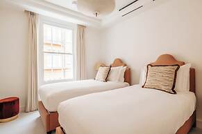 Claridge House by SLO