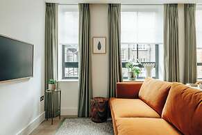 Claridge House by SLO