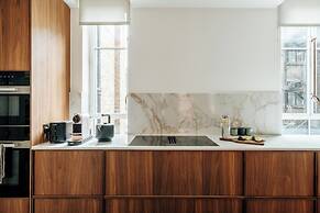 Claridge House by SLO