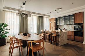 Claridge House by SLO