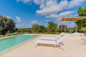 Ker Rail Villa With Pool by Wonderful Italy
