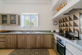 Ker Rail Villa With Pool by Wonderful Italy