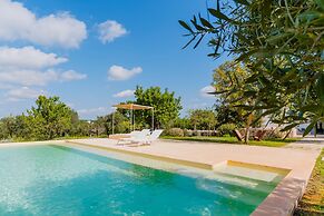 Ker Rail Villa With Pool by Wonderful Italy