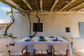 Ker Rail Villa With Pool by Wonderful Italy