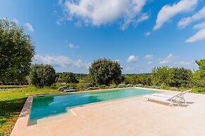 Ker Rail Villa With Pool by Wonderful Italy