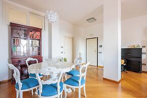 Terrazza Aphrodite by Napoliapartments
