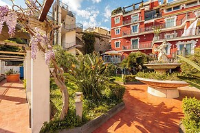 Terrazza Aphrodite by Napoliapartments