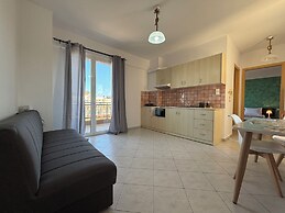 Happy Apartments