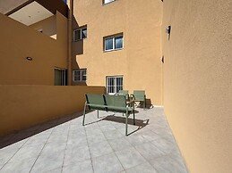 Happy Apartments