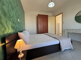 Happy Apartments