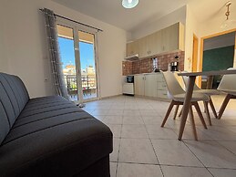Happy Apartments