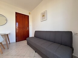 Happy Apartments