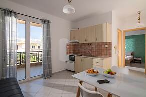 Happy Apartments